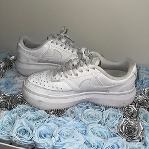 Women's Court Vision Alta Leather Platform Casual Sneakers